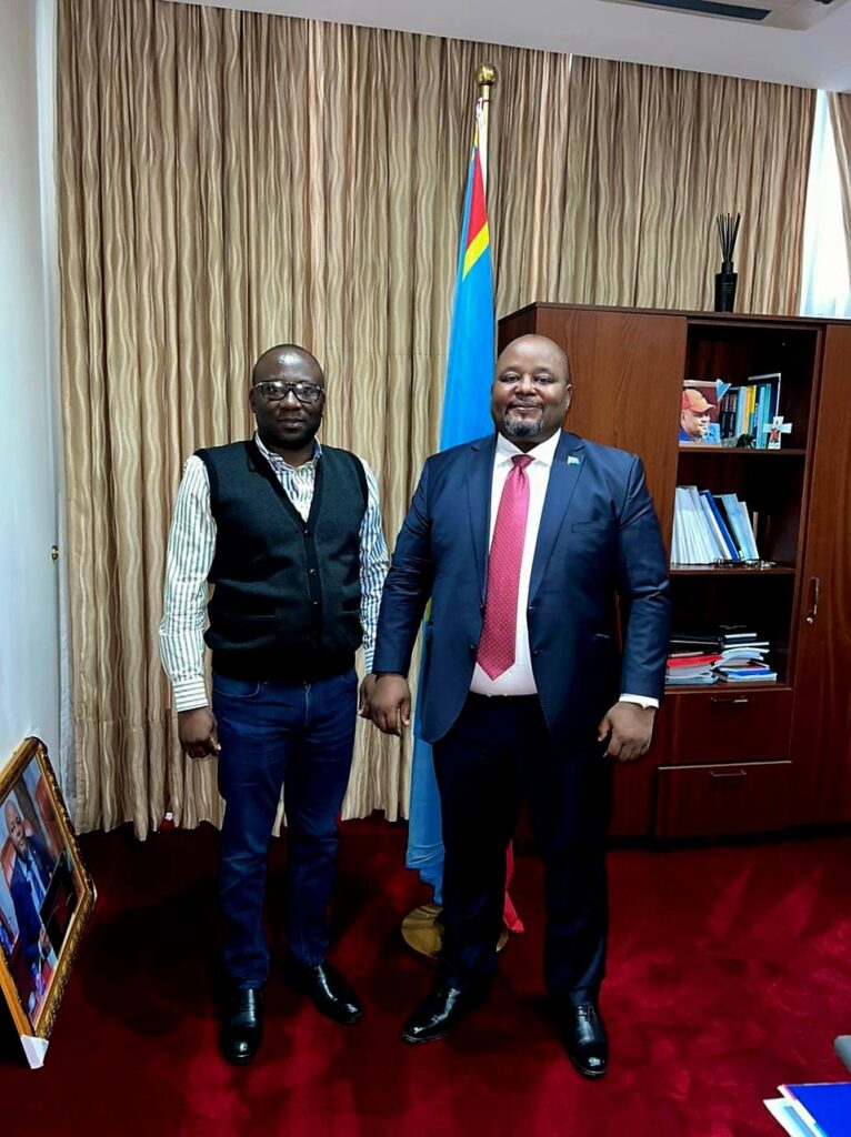 RDC: Dans un échange à bâton rompu avec le Ministre d’État en charge du budget Aimé Boji Sangara, Jonas Kasimba a plaidé pour les facilités fiscales en faveur des opérateurs économiques œuvrant dans les zones secouées par l’insécurité
