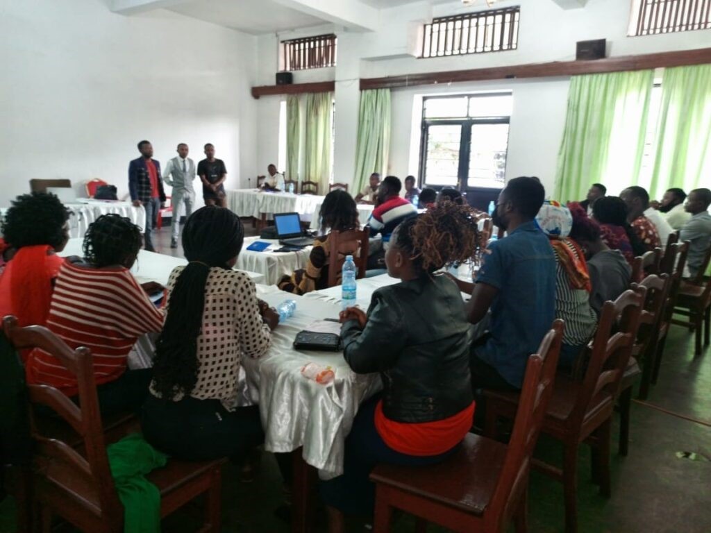 Butembo: accompagné par AFREWATCH, le club des ambassadeurs Mwangaza initie un plaidoyer non violent pour l’accès facile à l’électricité